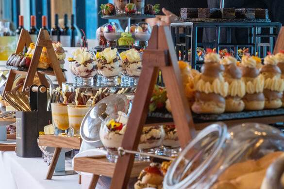 Azamara Cruises AzAmazing Evenings CREDIT TIM FAIRCLOTH 1.jpg